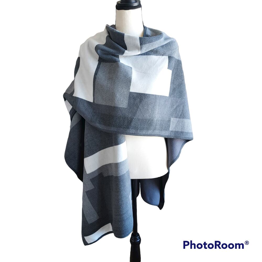 Oversized Reversible Color Block Gray White Wrap … - image 3
